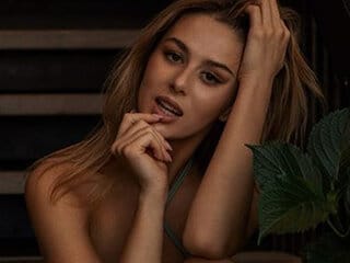 Kelly Aleman - BunnyCutie